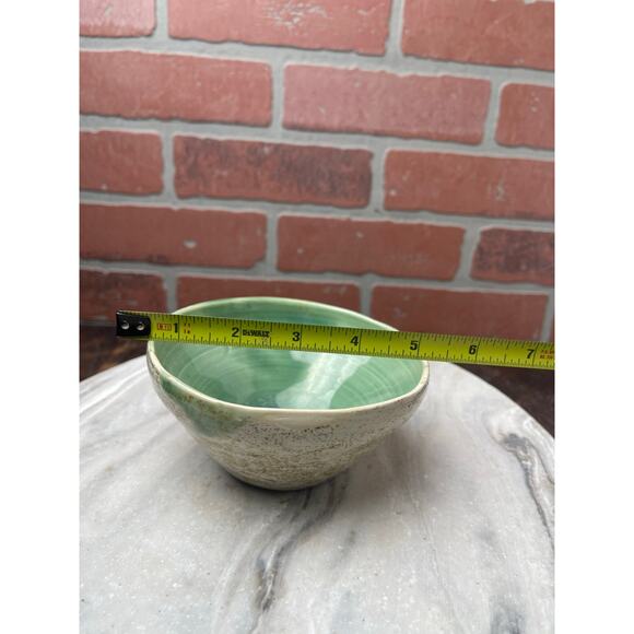 Unknown Brand Studio Pottery Serotonin Bowl Green Speckled Molecule Mark 6" - Picture 3 of 7